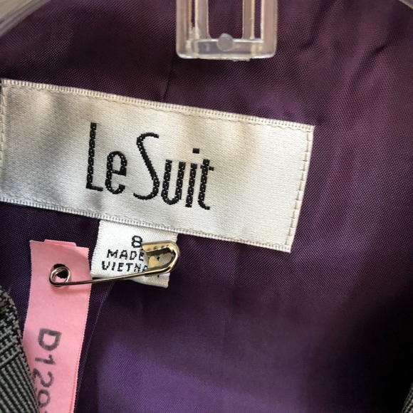 Womens 2 peice pantsuit, Size 8 - Picture 6 of 6